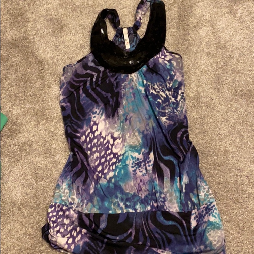 Cute shirt with sequences